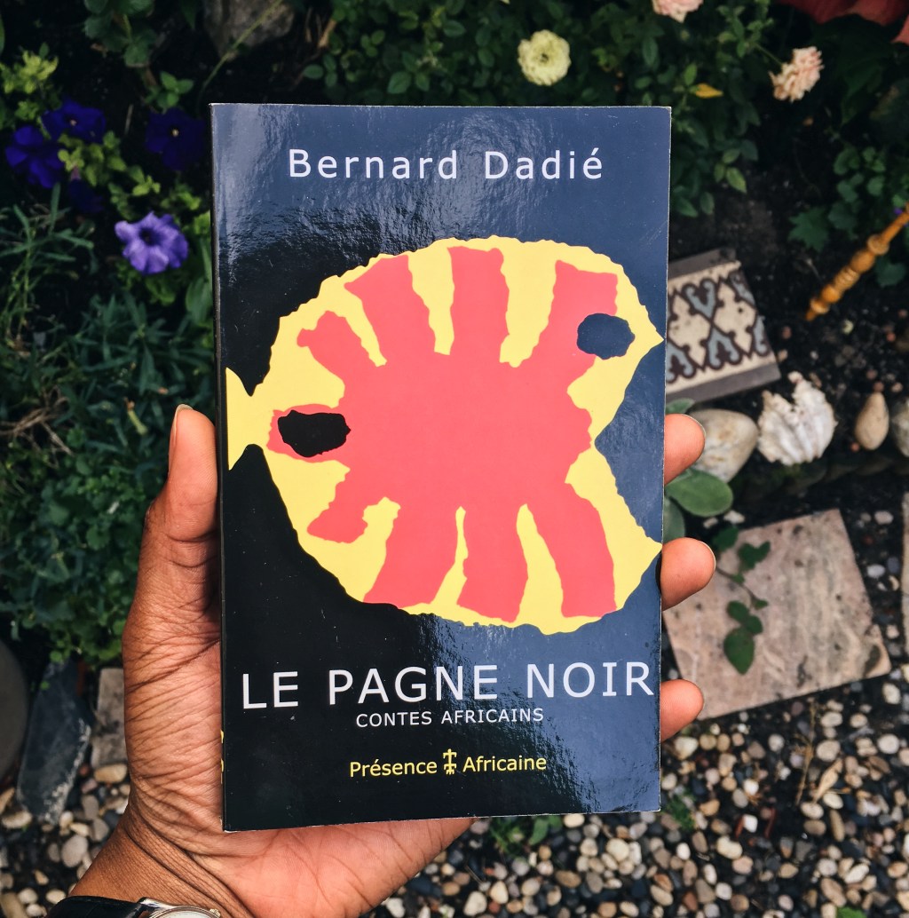 « Kacou Ananzè se dit: Pourquoi ne pas me mirer dans ce miroir alors qu’on me donne tout? » – Le Pagne Noir de Bernard Dadié