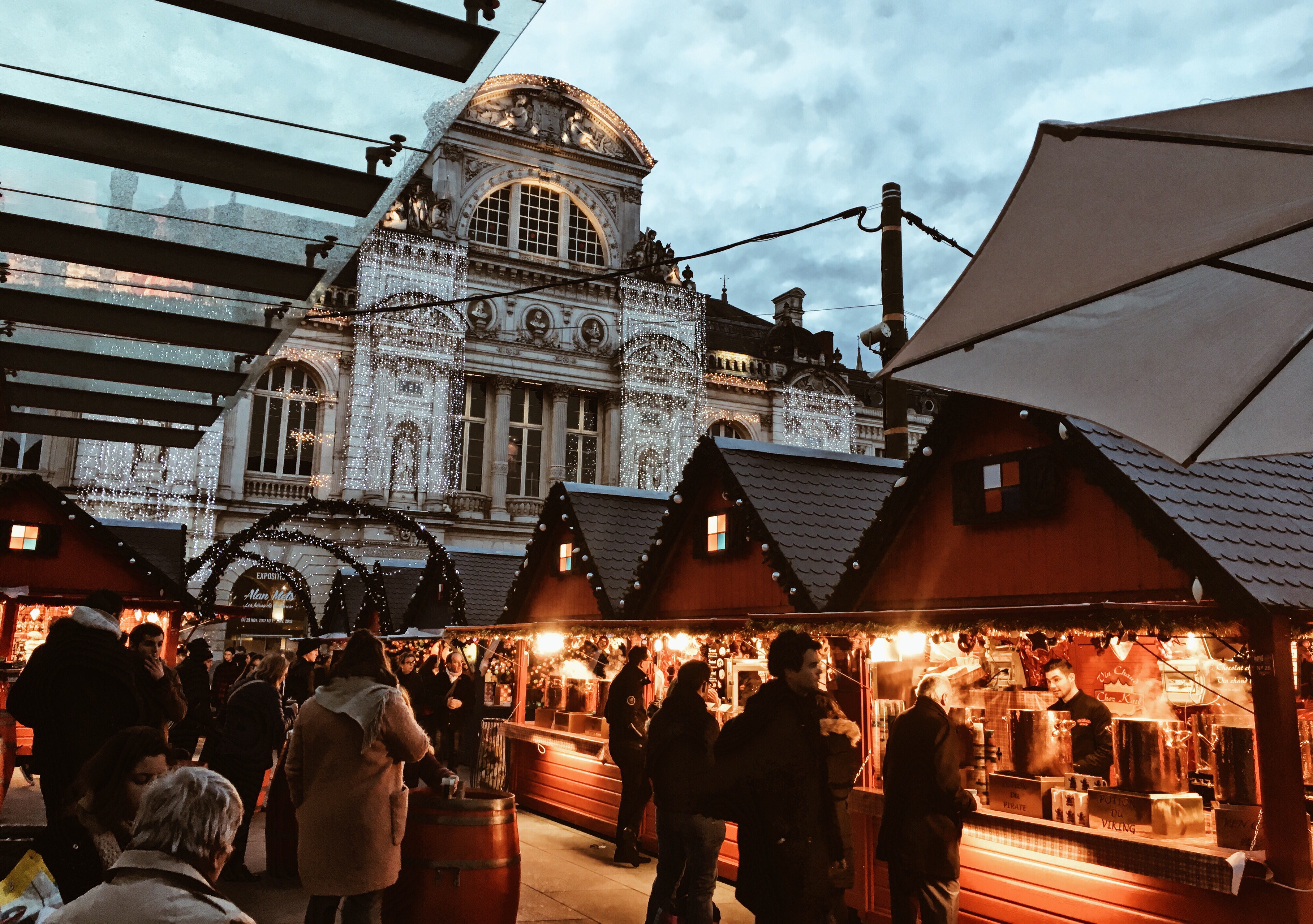 4c31a4a8-2c70-46fc-a789-d3cde31afa0b-1