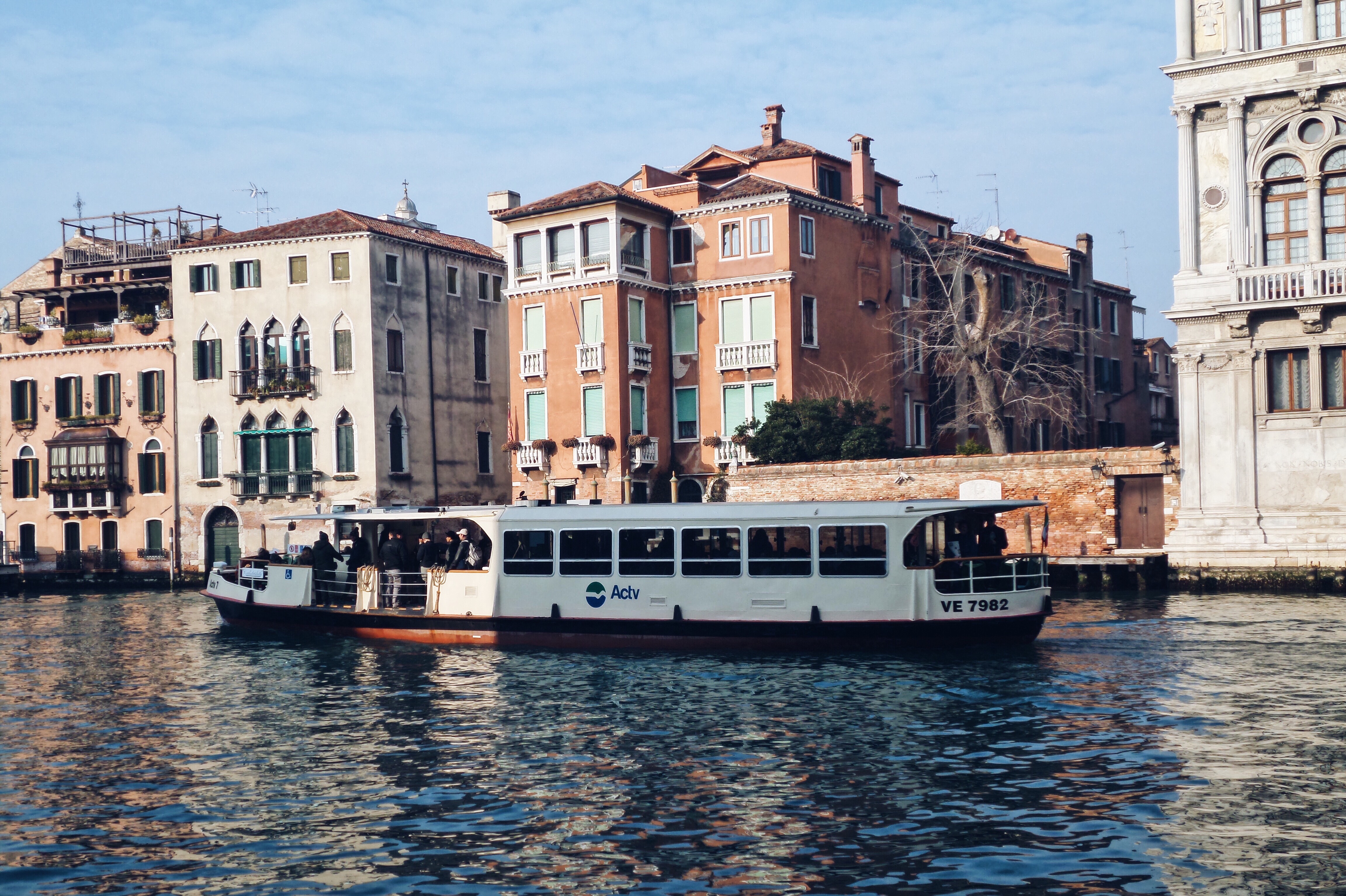 9e7b744c-0504-4358-a312-00247a20f663